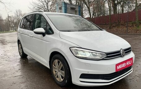 Volkswagen Touran III, 2018 год, 1 670 000 рублей, 6 фотография