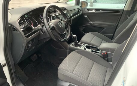 Volkswagen Touran III, 2018 год, 1 670 000 рублей, 21 фотография