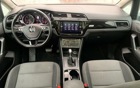 Volkswagen Touran III, 2018 год, 1 670 000 рублей, 23 фотография