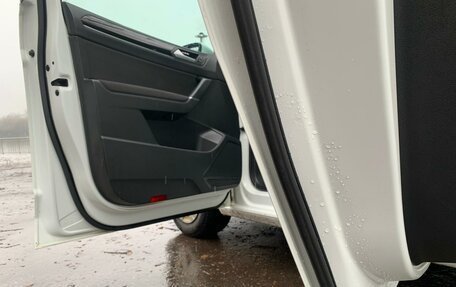 Volkswagen Touran III, 2018 год, 1 670 000 рублей, 20 фотография