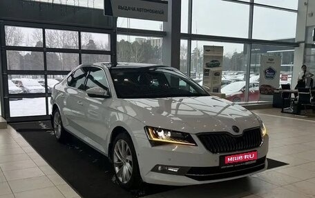 Skoda Superb III рестайлинг, 2015 год, 1 935 000 рублей, 1 фотография