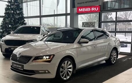 Skoda Superb III рестайлинг, 2015 год, 1 935 000 рублей, 3 фотография