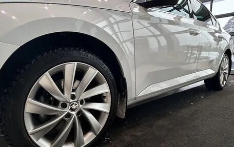 Skoda Superb III рестайлинг, 2015 год, 1 935 000 рублей, 10 фотография