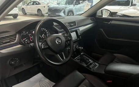 Skoda Superb III рестайлинг, 2015 год, 1 935 000 рублей, 16 фотография