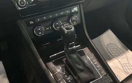 Skoda Superb III рестайлинг, 2015 год, 1 935 000 рублей, 20 фотография