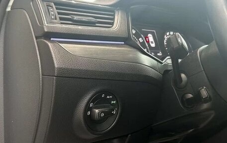 Skoda Superb III рестайлинг, 2015 год, 1 935 000 рублей, 25 фотография