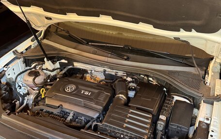 Volkswagen Tiguan II, 2018 год, 3 505 000 рублей, 15 фотография