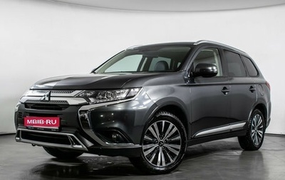 Mitsubishi Outlander III рестайлинг 3, 2018 год, 1 940 000 рублей, 1 фотография