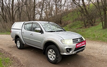 Mitsubishi L200 IV рестайлинг, 2015 год, 1 800 000 рублей, 2 фотография