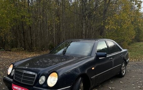 Mercedes-Benz E-Класс, 1996 год, 280 000 рублей, 1 фотография