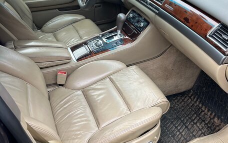 Audi A8, 2005 год, 700 000 рублей, 10 фотография