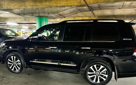 Toyota Land Cruiser 200, 2018 год, 9 499 000 рублей, 4 фотография