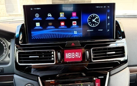 Toyota Land Cruiser 200, 2018 год, 9 499 000 рублей, 10 фотография