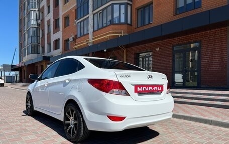 Hyundai Solaris II рестайлинг, 2013 год, 1 000 000 рублей, 6 фотография