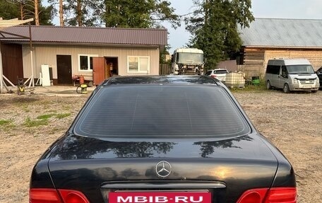 Mercedes-Benz E-Класс, 1996 год, 280 000 рублей, 4 фотография