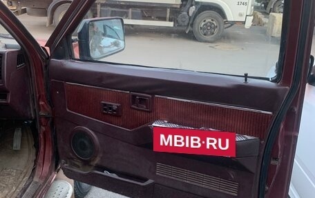 Nissan Terrano II рестайлинг, 1989 год, 270 000 рублей, 2 фотография