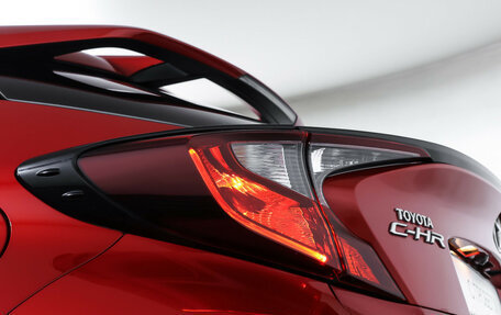 Toyota C-HR I рестайлинг, 2020 год, 2 490 000 рублей, 22 фотография