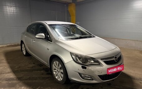 Opel Astra J, 2010 год, 555 000 рублей, 3 фотография