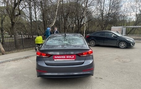 Hyundai Elantra VI рестайлинг, 2017 год, 1 250 000 рублей, 13 фотография