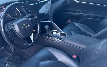 Toyota Camry, 2020 год, 2 500 000 рублей, 4 фотография