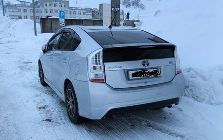 Toyota Prius, 2010 год, 850 000 рублей, 8 фотография