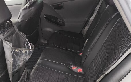 Toyota Prius, 2010 год, 850 000 рублей, 4 фотография