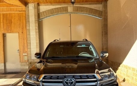 Toyota Land Cruiser 200, 2016 год, 6 500 000 рублей, 13 фотография