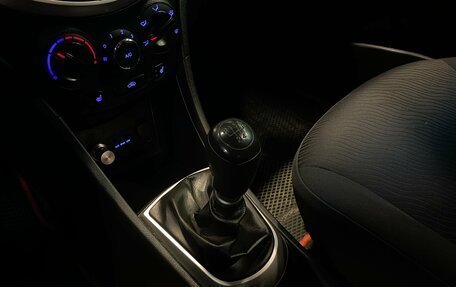 Hyundai Solaris II рестайлинг, 2013 год, 820 000 рублей, 15 фотография