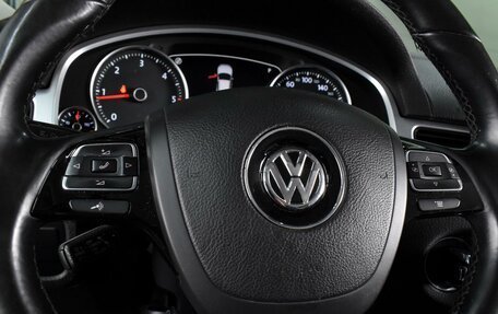 Volkswagen Touareg III, 2012 год, 1 999 000 рублей, 16 фотография