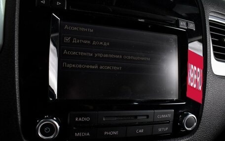Volkswagen Touareg III, 2012 год, 1 999 000 рублей, 13 фотография