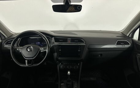 Volkswagen Tiguan II, 2018 год, 2 200 000 рублей, 7 фотография