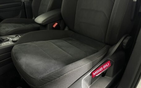 Volkswagen Tiguan II, 2018 год, 2 200 000 рублей, 10 фотография