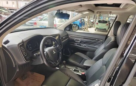 Mitsubishi Outlander III рестайлинг 3, 2021 год, 1 930 469 рублей, 8 фотография