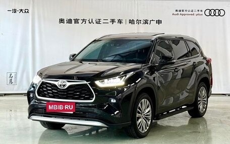 Toyota Highlander, 2024 год, 5 380 469 рублей, 2 фотография