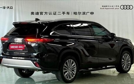 Toyota Highlander, 2024 год, 5 380 469 рублей, 4 фотография