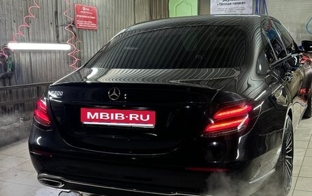 Mercedes-Benz E-Класс, 2016 год, 3 000 000 рублей, 3 фотография