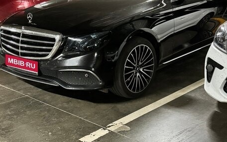 Mercedes-Benz E-Класс, 2016 год, 3 000 000 рублей, 1 фотография