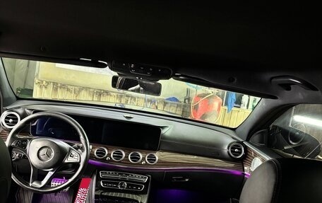 Mercedes-Benz E-Класс, 2016 год, 3 000 000 рублей, 10 фотография