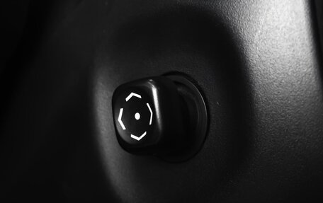 Toyota Land Cruiser Prado 150 рестайлинг 2, 2013 год, 3 779 000 рублей, 18 фотография