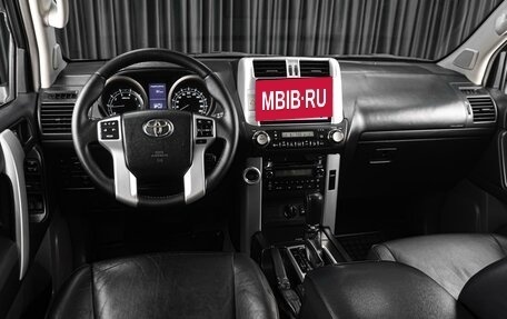 Toyota Land Cruiser Prado 150 рестайлинг 2, 2013 год, 3 779 000 рублей, 6 фотография