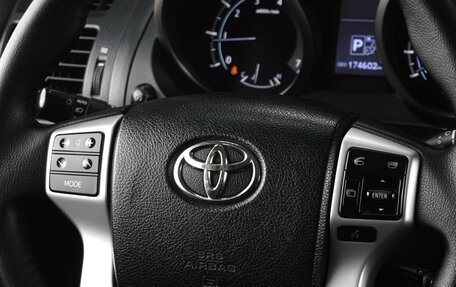 Toyota Land Cruiser Prado 150 рестайлинг 2, 2013 год, 3 779 000 рублей, 19 фотография