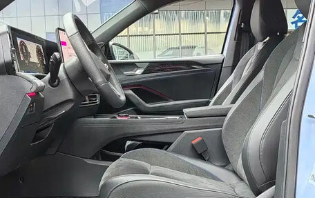 Volkswagen Tiguan, 2025 год, 4 200 111 рублей, 10 фотография