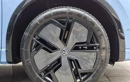 Volkswagen Tiguan, 2025 год, 4 200 111 рублей, 23 фотография