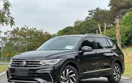 Volkswagen Tiguan II, 2024 год, 3 710 000 рублей, 1 фотография