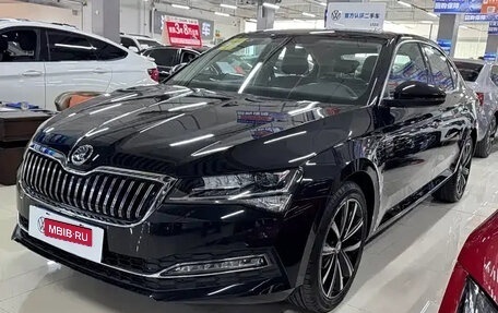Skoda Superb III рестайлинг, 2025 год, 2 200 111 рублей, 1 фотография