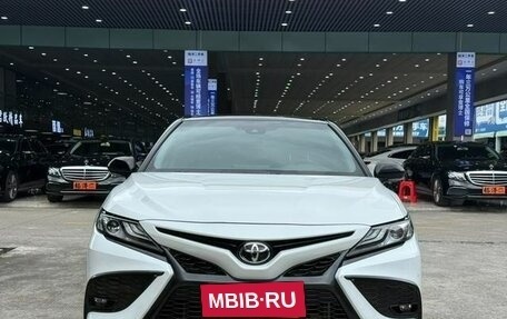Toyota Camry, 2022 год, 2 390 007 рублей, 2 фотография