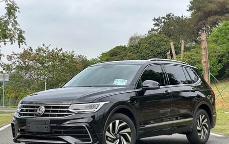 Volkswagen Tiguan II, 2024 год, 3 710 000 рублей, 21 фотография