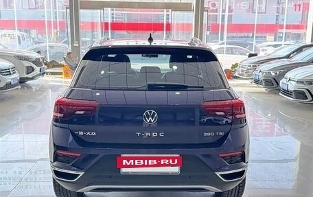 Volkswagen T-Roc I, 2021 год, 1 490 000 рублей, 5 фотография