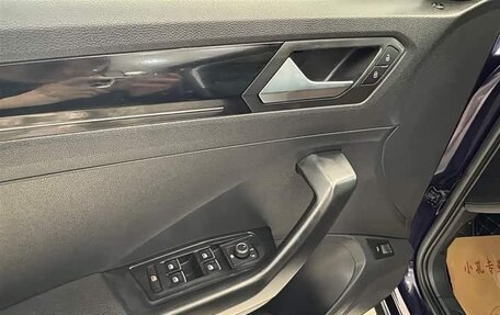 Volkswagen T-Roc I, 2021 год, 1 490 000 рублей, 19 фотография