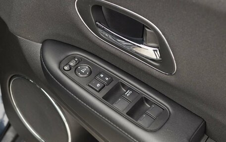 Honda Vezel, 2018 год, 2 050 000 рублей, 17 фотография